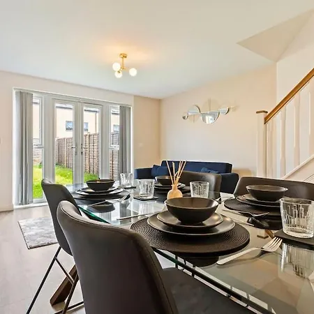 Stylish Modern - Sleeps 5 - Free Parking * Birmingham