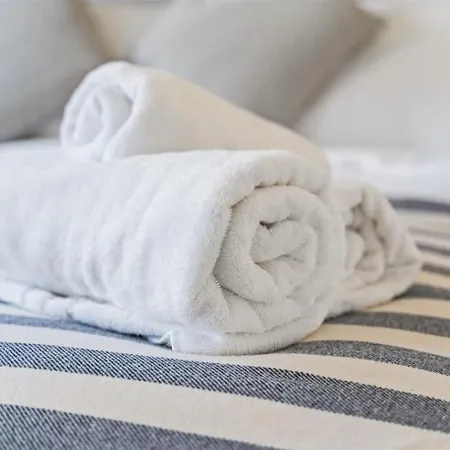 Stylish Modern - Sleeps 5 - Free Parking Holiday home